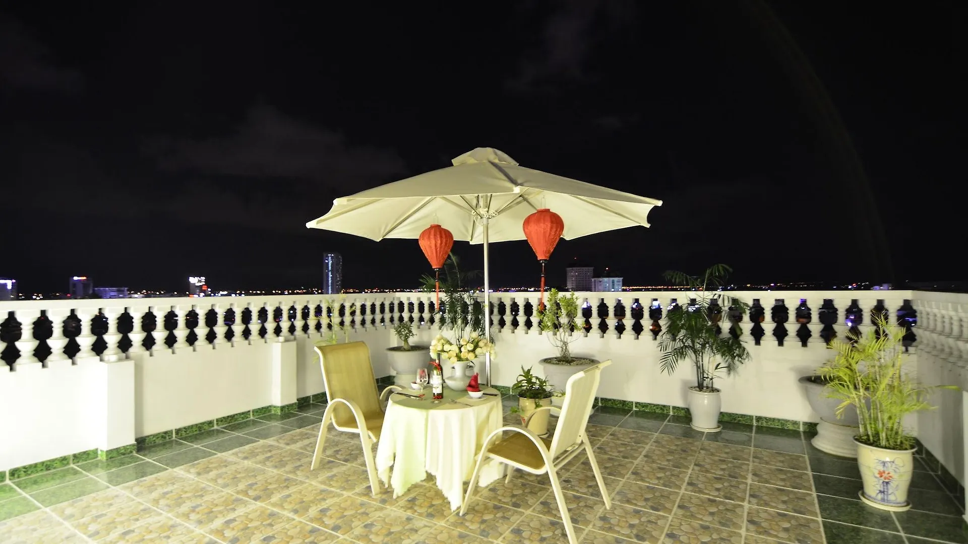 Orange Hotel Da Nang 3*,